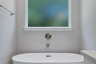 8310 Vickie St, Pensacola, FL 32514 - Photo 32