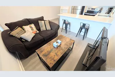 379 Clubbs St, Pensacola, FL 32502 - Photo 8