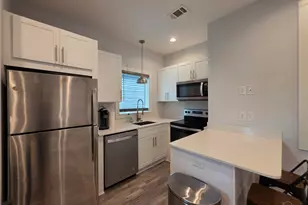 379 Clubbs St, Pensacola, FL 32502 - Photo 14