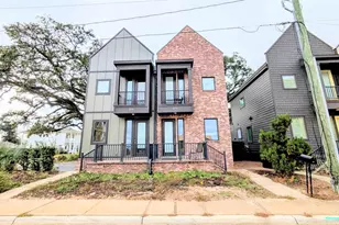 379 Clubbs St, Pensacola, FL 32502 - Photo 1