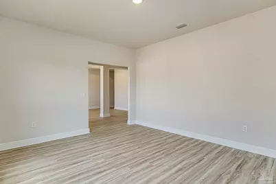 5613 Clarity St, Milton, FL 32570 - Photo 6