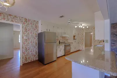5700 Adelyn Rd, Pensacola, FL 32504 - Photo 8