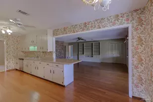 5700 Adelyn Rd, Pensacola, FL 32504 - Photo 10