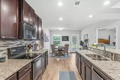 1827 Sundown Dr, Navarre, FL 32566 - Photo 4