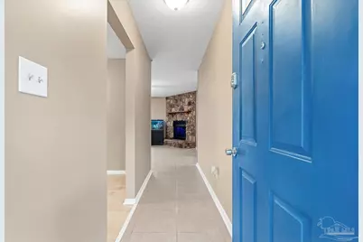 6036 W Shore Dr, Pensacola, FL 32526 - Photo 2