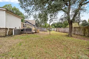 6036 W Shore Dr, Pensacola, FL 32526 - Photo 24