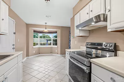 6036 W Shore Dr, Pensacola, FL 32526 - Photo 8