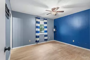 6036 W Shore Dr, Pensacola, FL 32526 - Photo 14