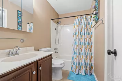 6036 W Shore Dr, Pensacola, FL 32526 - Photo 16