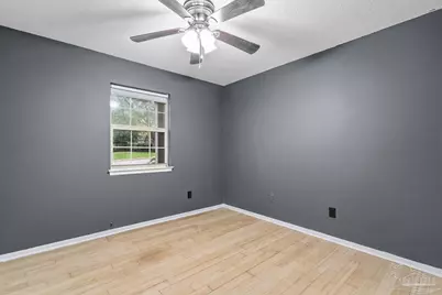 6036 W Shore Dr, Pensacola, FL 32526 - Photo 18