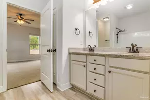 5723 Maggie Rose Cir, Milton, FL 32570 - Photo 22