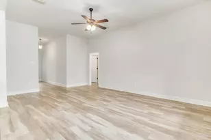 5723 Maggie Rose Cir, Milton, FL 32570 - Photo 6