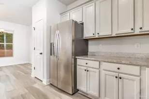 5723 Maggie Rose Cir, Milton, FL 32570 - Photo 10