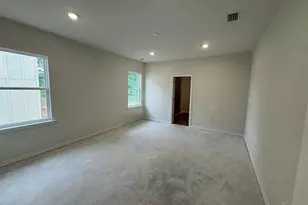 10794 Lucie Ct, Pensacola, FL 32526 - Photo 4