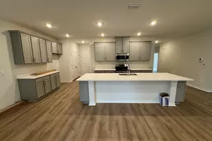 10794 Lucie Ct, Pensacola, FL 32526 - Photo 2