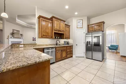 6096 Winchester Cir, Milton, FL 32570 - Photo 4