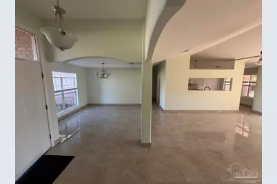 10 Arapaho Dr, Pensacola, FL 32507 - Photo 2