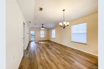 5853 Bilek Dr, Pensacola, FL 32526 - Photo 2