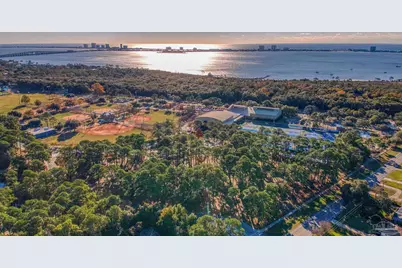 204 S Sunset Blvd, Gulf Breeze, FL 32561 - Photo 50