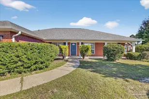 1854 Southbay Dr, Pensacola, FL 32506 - Photo 6