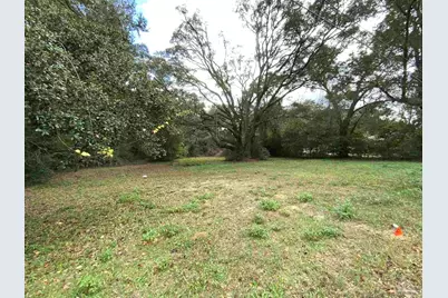 627 E Ditmar St, Pensacola, FL 32503 - Photo 2