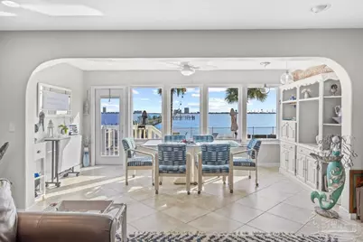 1810 Sea Pines Ln, Navarre, FL 32566 - Photo 4