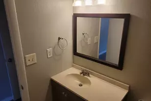 401 NW Marshall Ct, Fort Walton Beach, FL 32548 - Photo 12