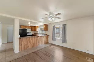 1910 W Lloyd St, Pensacola, FL 32501 - Photo 8