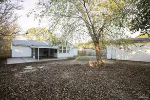 4655 Kimberly Dr, Pensacola, FL 32526 - Photo 4