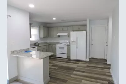 526 Briarwood Dr, Pensacola, FL 32506 - Photo 4