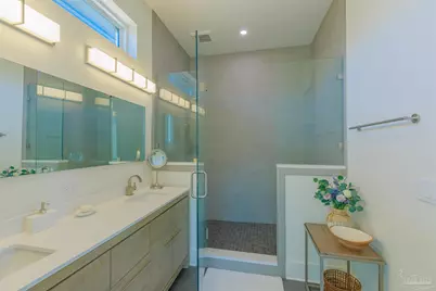 8 Wharf Ave, Pensacola, FL 32502 - Photo 14