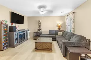 8838 Mary Fleming Dr, Pensacola, FL 32507 - Photo 4