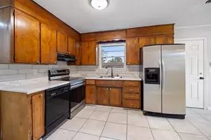 4664 Geneva Dr, Pensacola, FL 32526 - Photo 12