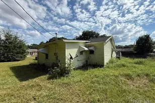 5685 Nicholas Ln, Pensacola, FL 32526 - Photo 4