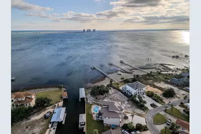 1098 Seabreeze Ln, Gulf Breeze, FL 32563 - Photo 14