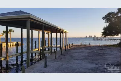 1098 Seabreeze Ln, Gulf Breeze, FL 32563 - Photo 4