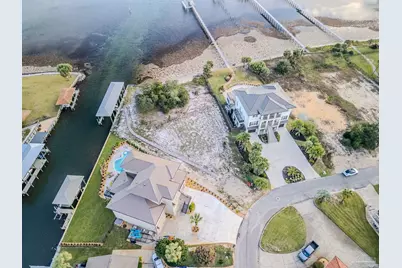 1098 Seabreeze Ln, Gulf Breeze, FL 32563 - Photo 16