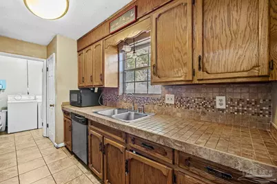 6002 Sarah Dr, Pensacola, FL 32503 - Photo 2