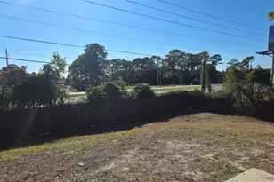 400 Peregrine Ct, Mary Esther, FL 32569 - Photo 10