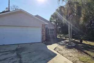 400 Peregrine Ct, Mary Esther, FL 32569 - Photo 1