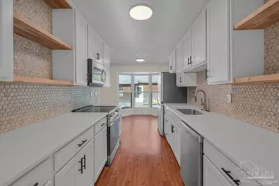 4740 Woodcliff Dr, Pensacola, FL 32504 - Photo 12