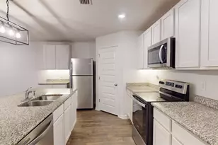 5740 Guinevere Ln, Milton, FL 32583 - Photo 16