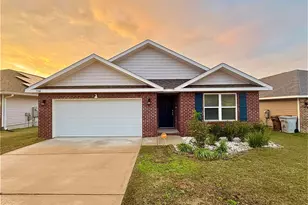 5740 Guinevere Ln, Milton, FL 32583 - Photo 2