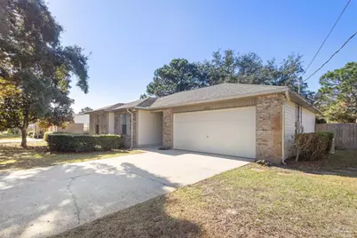 1849 Candlewood Dr, Navarre, FL 32566 - Photo 1