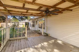 1849 Candlewood Dr, Navarre, FL 32566 - Photo 14