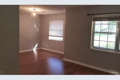 4170 Capri Dr, Pensacola, FL 32504 - Photo 4