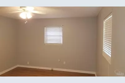 4170 Capri Dr, Pensacola, FL 32504 - Photo 8