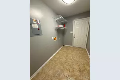 5748 Princeton Dr, Pensacola, FL 32526 - Photo 10