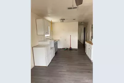 1314 W St Joseph St, Pensacola, FL 32501 - Photo 2