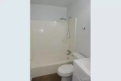 5720 Fairway Dr, Milton, FL 32570 - Photo 14